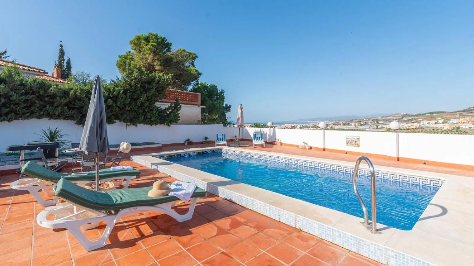 Holiday home Villa Chalet Con Piscina Torrox By Ruralidays