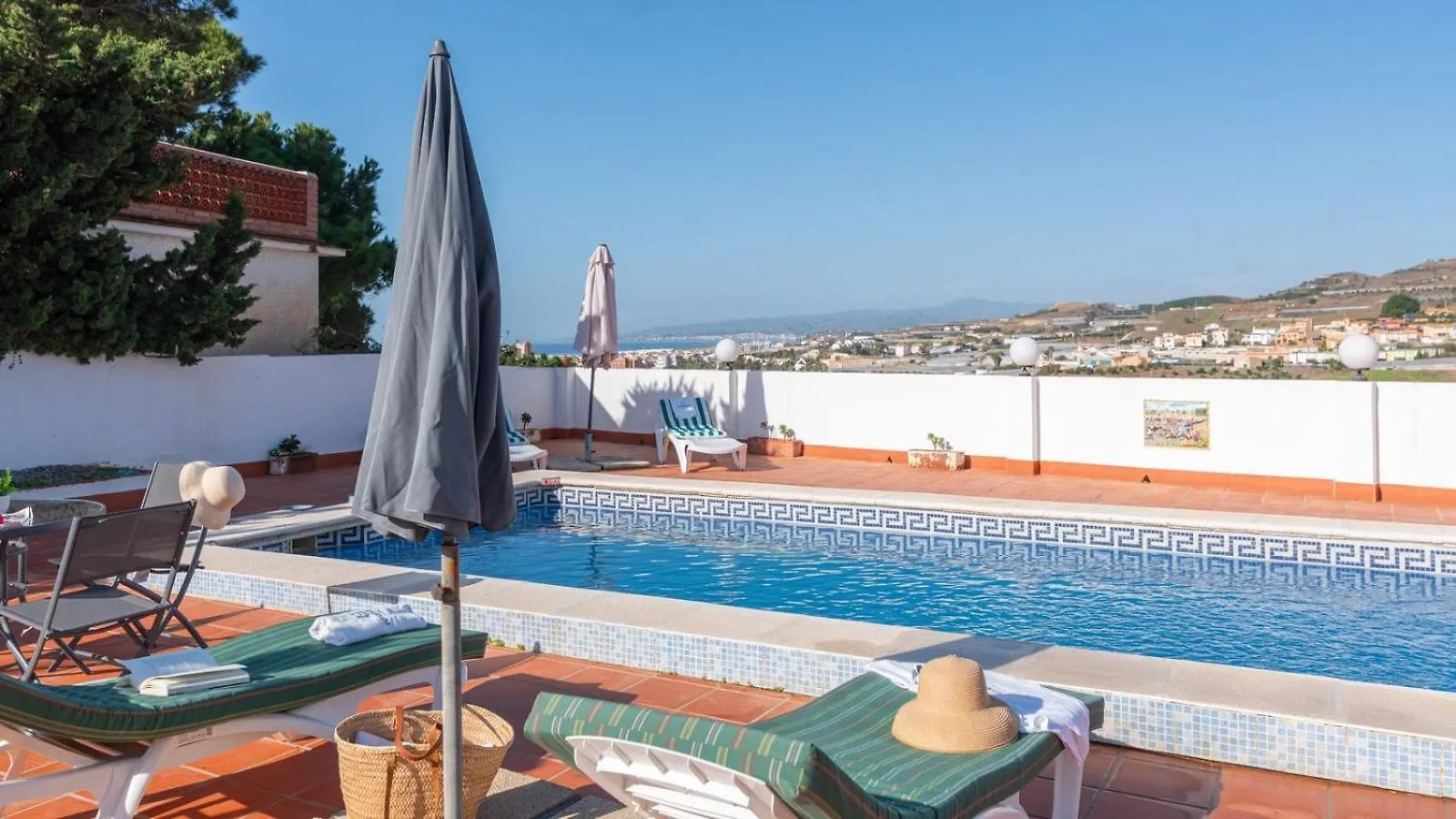 Villa Chalet Con Piscina Torrox By Ruralidays Holiday home