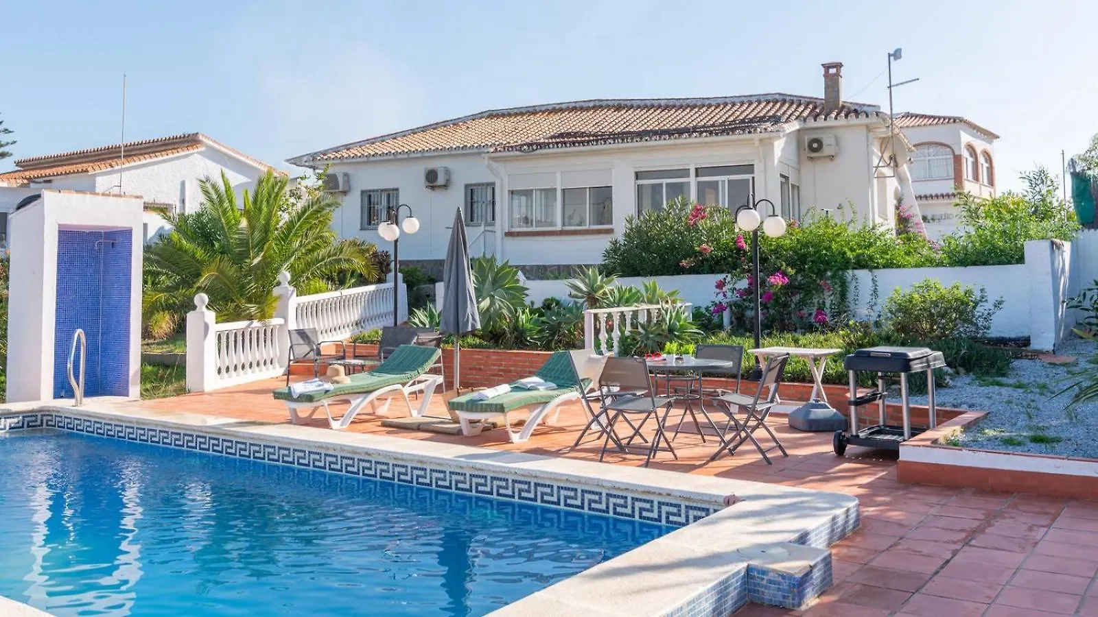 Villa Chalet Con Piscina Torrox By Ruralidays