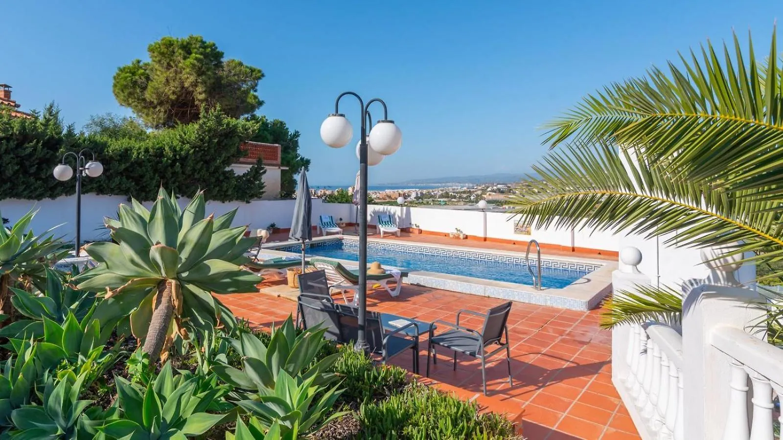 Villa Chalet Con Piscina Torrox By Ruralidays location